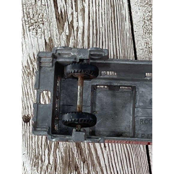 Vintage Midgetoy Rockford Ill Metal Red Caboose Train Car 3" Made in USA - Picture 14 of 16